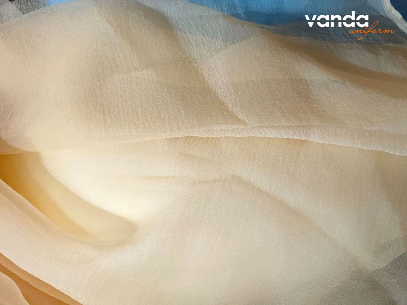 Cach-chon-mua-vai-voan-lua-cao-cap-chat-luong-dongphucvanda