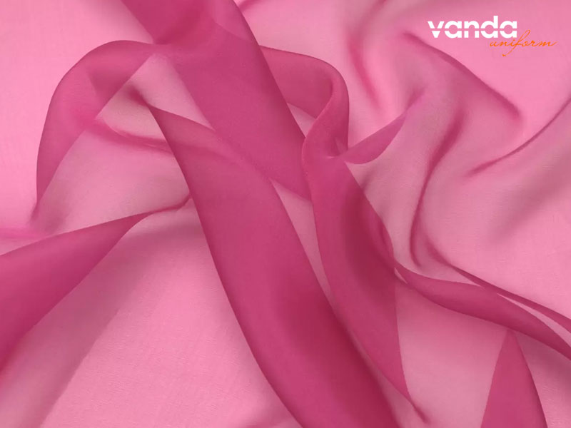 Ung-dung-thuc-te-cua-vai-voan-lua-cao-cap-dongphucvanda