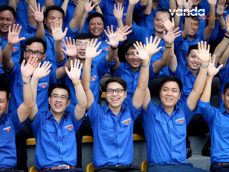 Nhung-tieu-chi-quan-trong-khi-dat-may-dong-phuc-doan-thanh-nien-dongphucvanda
