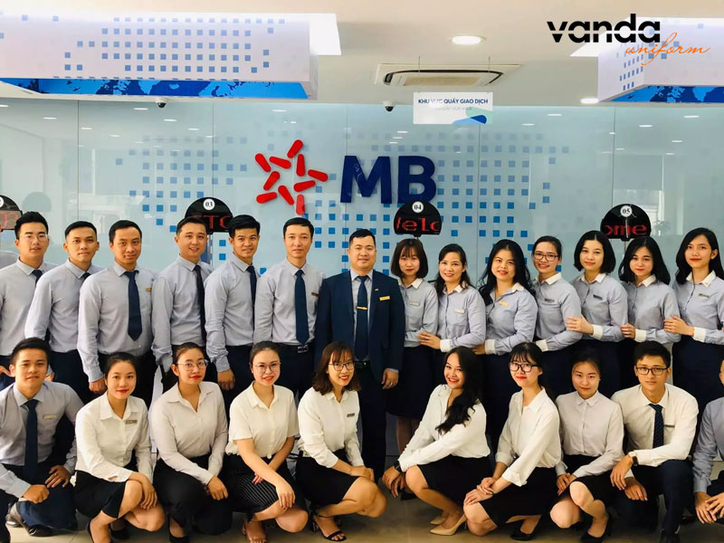 Top-5-mau-dong-phuc-mb-bank-noi-bat-voi-thiet-ke-tre-trung-dongphucvanda