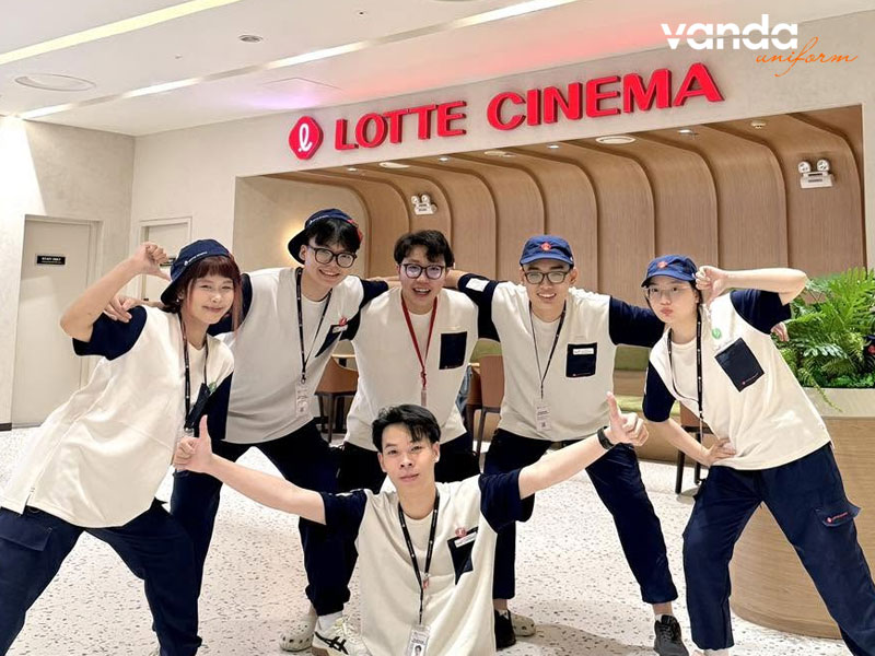 Cac-mau-dong-phuc-lotte-cinema-pho-bien-dongphucvanda