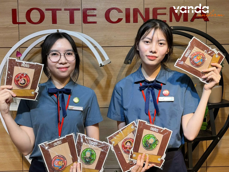 Y-nghia-cua-dong-phuc-lotte-cinema-trong-xay-dung-thuong-hieu-dongphucvanda