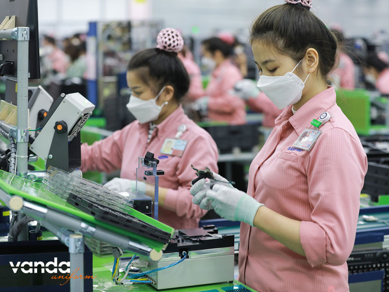 Cac-loai-dong-phuc-samsung-thuong-duoc-biet-den-dongphucvanda