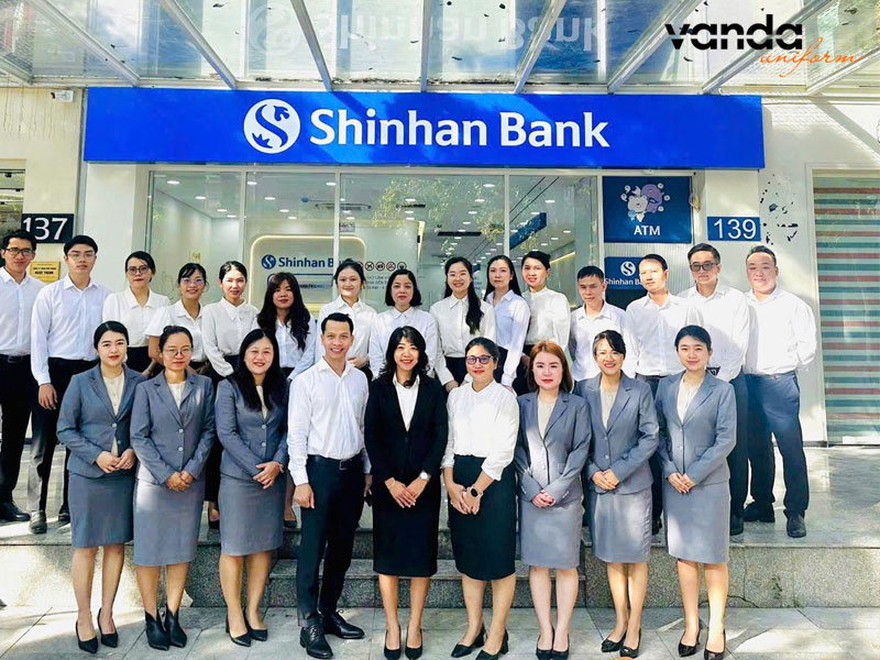 Dac-diem-cua-dong-phuc-ngan-hang-shinhan-bank-dongphucvanda
